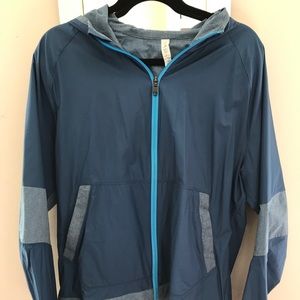 Lululemon Mens Hooded Windbreaker (Large)
